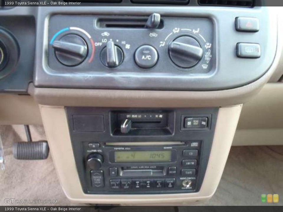Oak Beige Interior Controls for the 1999 Toyota Sienna XLE #46655090