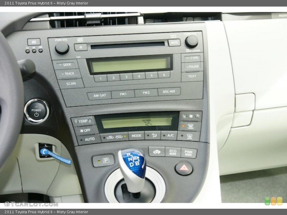 Misty Gray Interior Controls for the 2011 Toyota Prius Hybrid II #46658909
