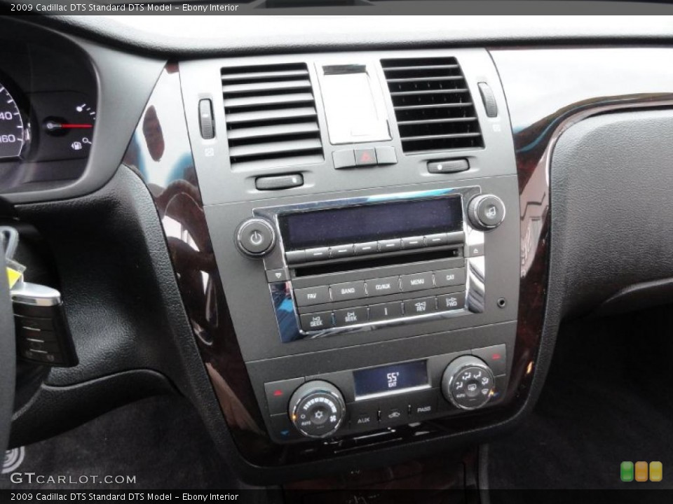 Ebony Interior Controls for the 2009 Cadillac DTS  #46661033