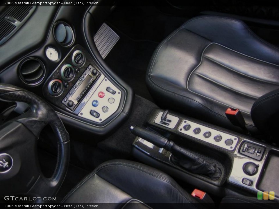 Nero (Black) Interior Controls for the 2006 Maserati GranSport Spyder #46661474