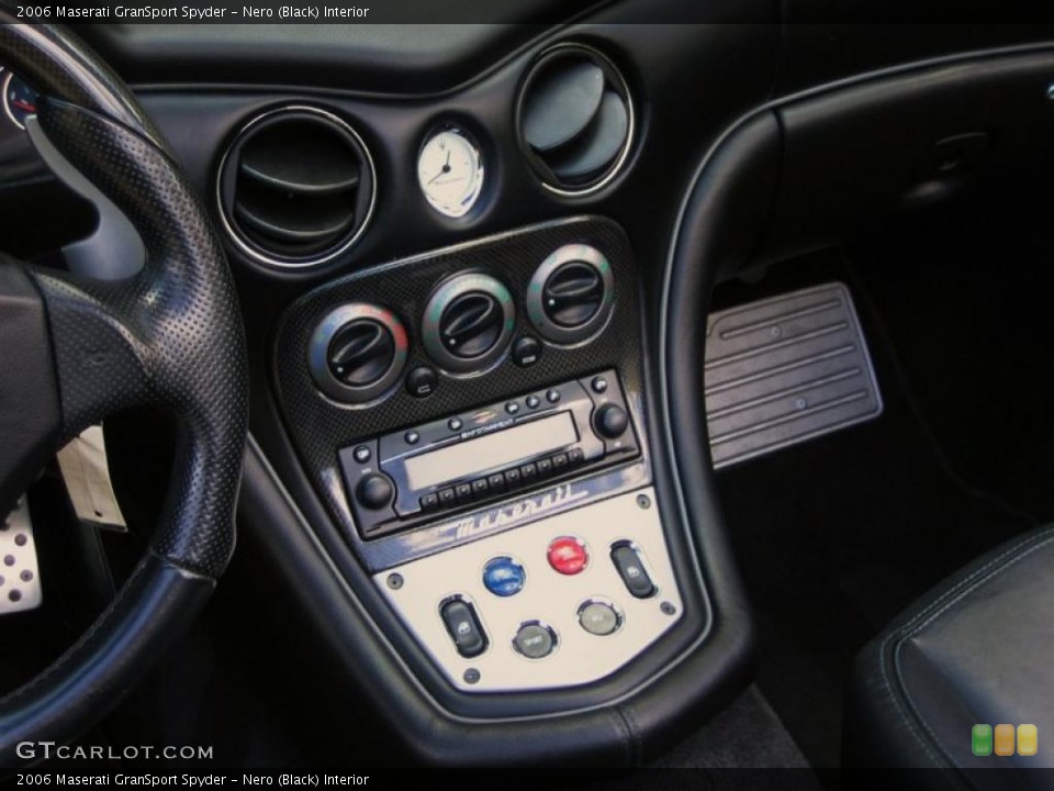 Nero (Black) Interior Controls for the 2006 Maserati GranSport Spyder #46661504