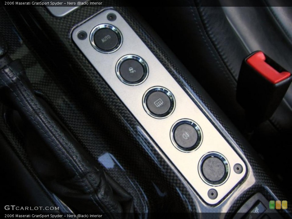 Nero (Black) Interior Controls for the 2006 Maserati GranSport Spyder #46661594