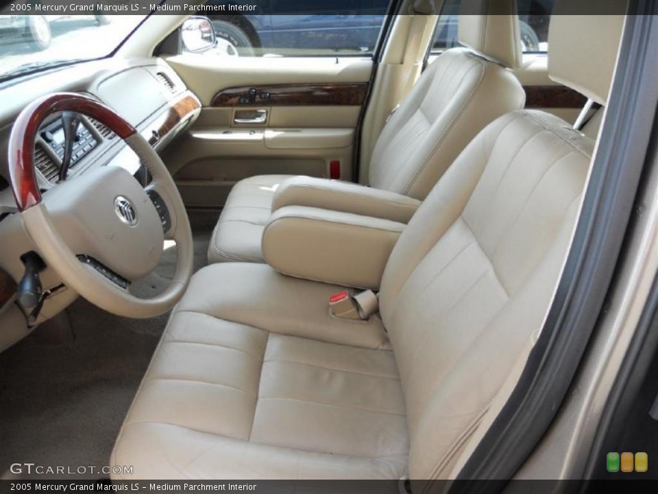 Medium Parchment Interior Photo for the 2005 Mercury Grand Marquis LS #46664366