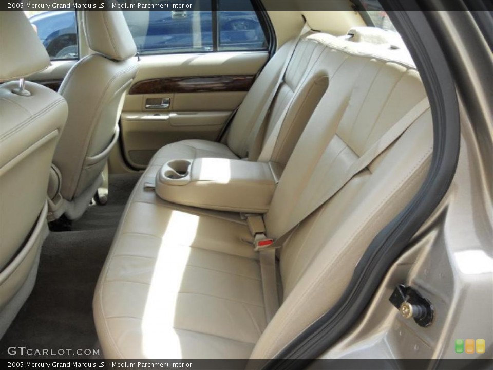 Medium Parchment Interior Photo for the 2005 Mercury Grand Marquis LS #46664462
