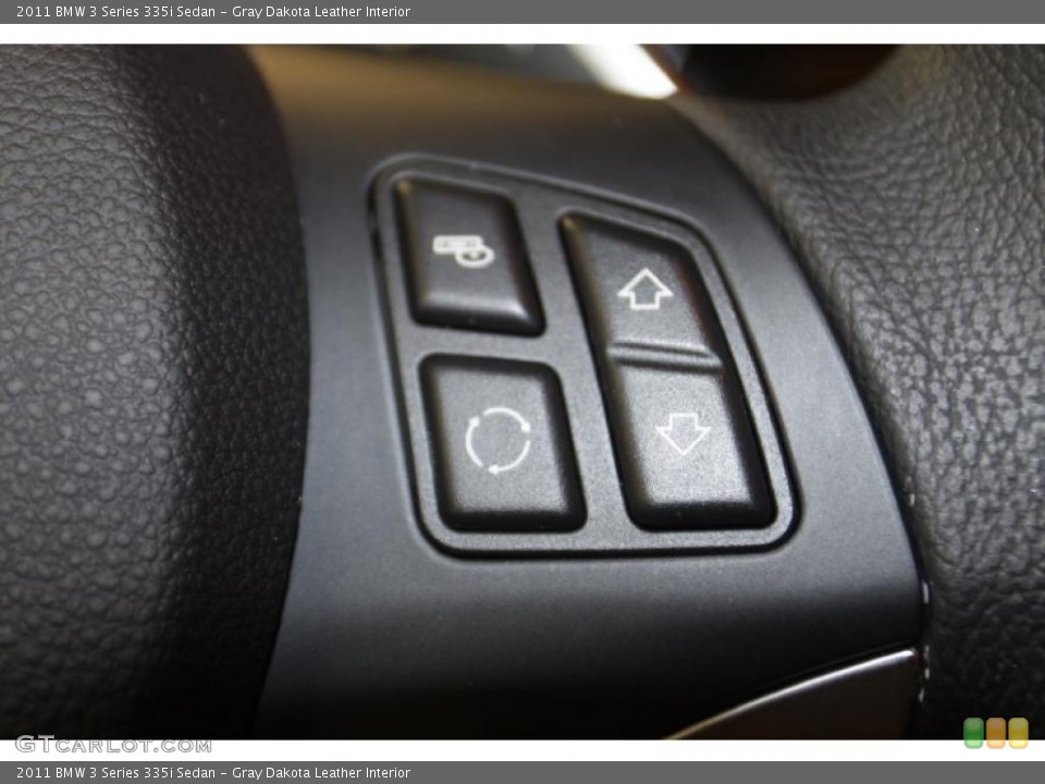 Gray Dakota Leather Interior Controls for the 2011 BMW 3 Series 335i Sedan #46666283