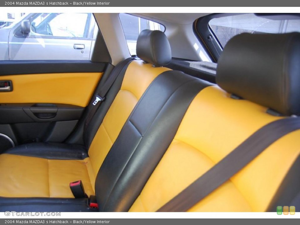 Black/Yellow Interior Photo for the 2004 Mazda MAZDA3 s Hatchback #46668947