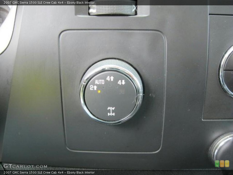 Ebony Black Interior Controls for the 2007 GMC Sierra 1500 SLE Crew Cab 4x4 #46671458