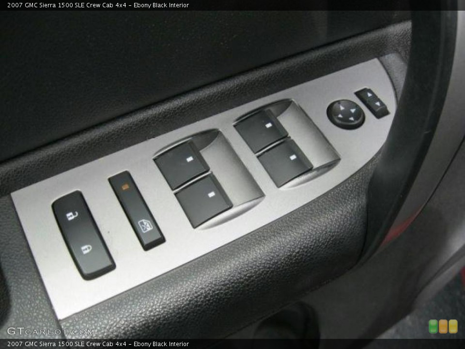 Ebony Black Interior Controls for the 2007 GMC Sierra 1500 SLE Crew Cab 4x4 #46671562