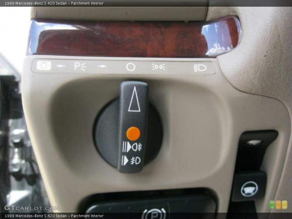 Parchment Interior Controls for the 1999 Mercedes-Benz S 420 Sedan #46671929