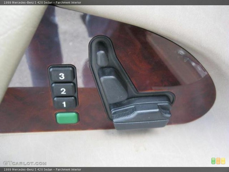Parchment Interior Controls for the 1999 Mercedes-Benz S 420 Sedan #46671941