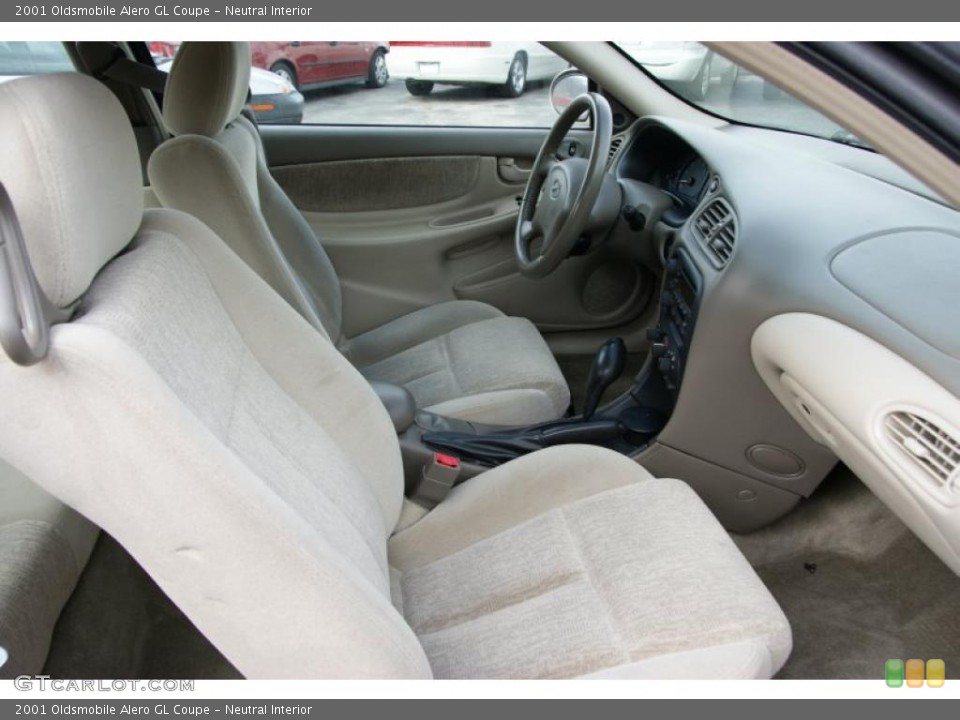 Neutral Interior Photo for the 2001 Oldsmobile Alero GL Coupe #46675318