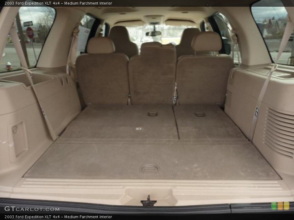 Medium Parchment Interior Trunk for the 2003 Ford Expedition XLT 4x4 #46677719