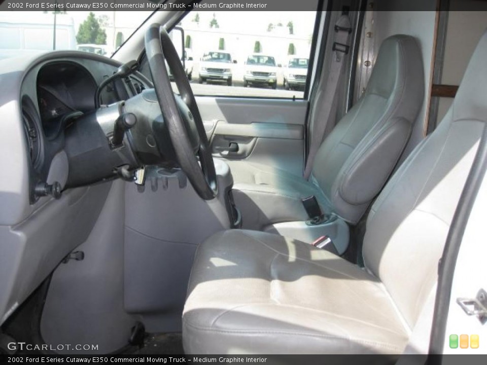 Medium Graphite Interior Photo for the 2002 Ford E Series Cutaway E350 Commercial Moving Truck #46681457