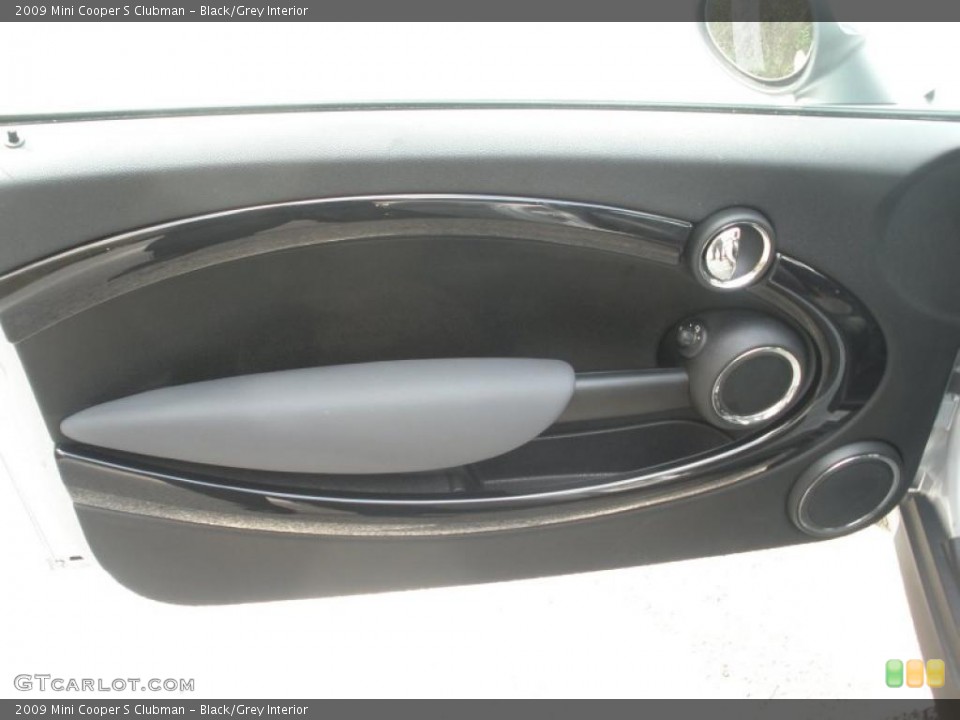 Black/Grey Interior Door Panel for the 2009 Mini Cooper S Clubman #46689512