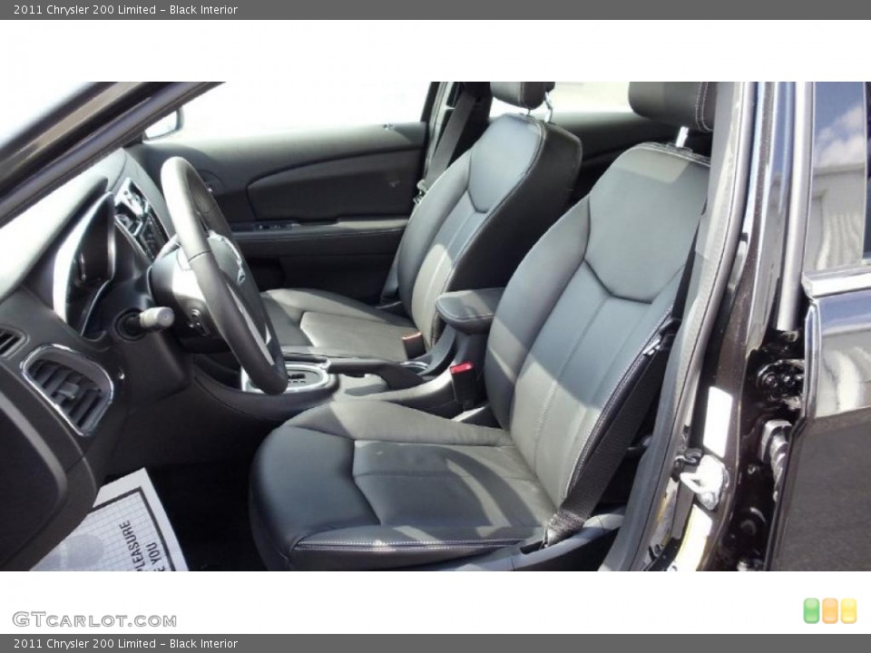 Black Interior Photo for the 2011 Chrysler 200 Limited #46692725