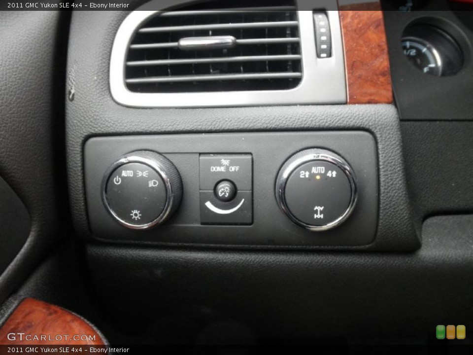 Ebony Interior Controls for the 2011 GMC Yukon SLE 4x4 #46694228
