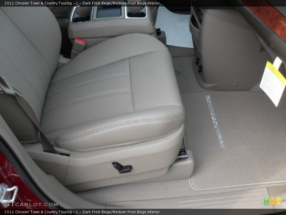 Dark Frost Beige/Medium Frost Beige Interior Photo for the 2011 Chrysler Town & Country Touring - L #46696526