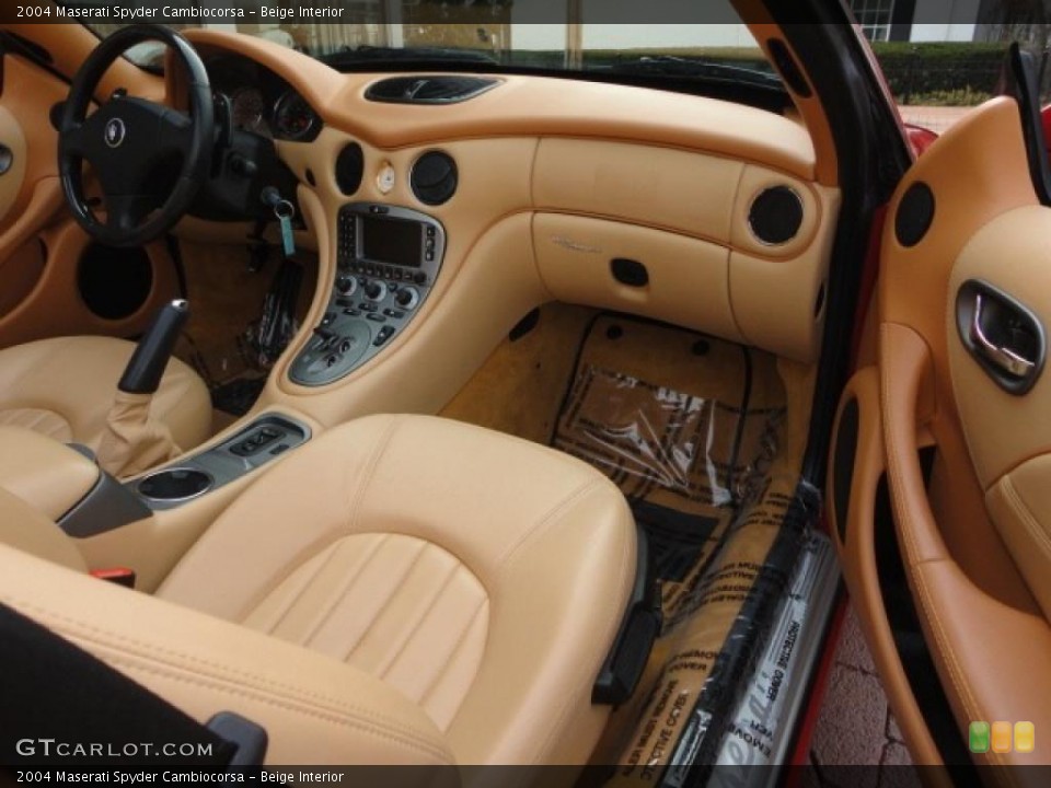 Beige Interior Photo for the 2004 Maserati Spyder Cambiocorsa #46699326