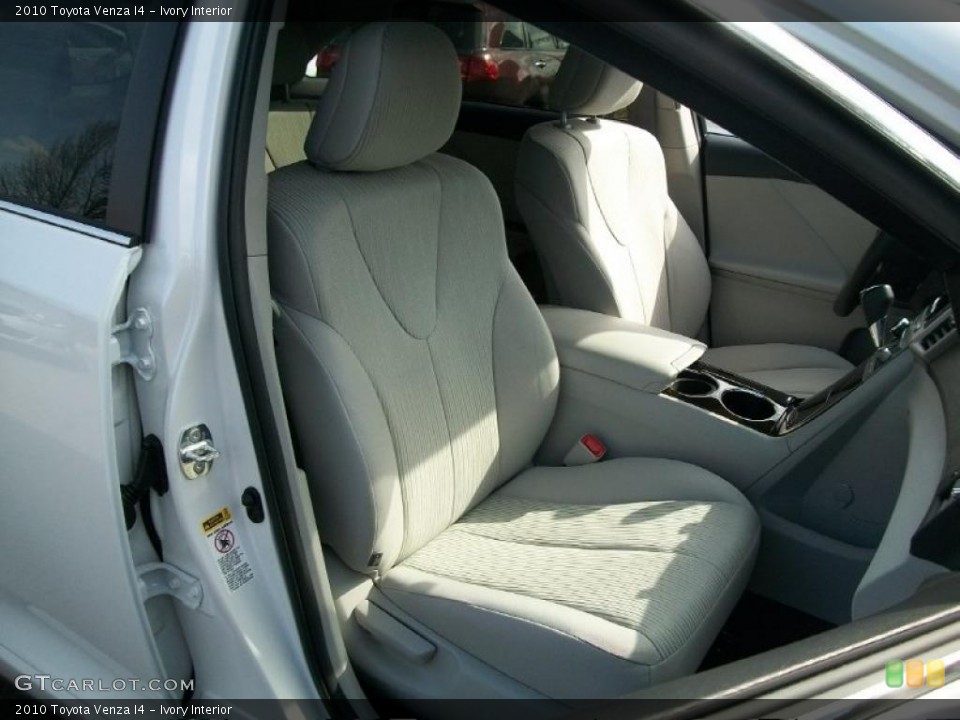 Ivory Interior Photo for the 2010 Toyota Venza I4 #46700721