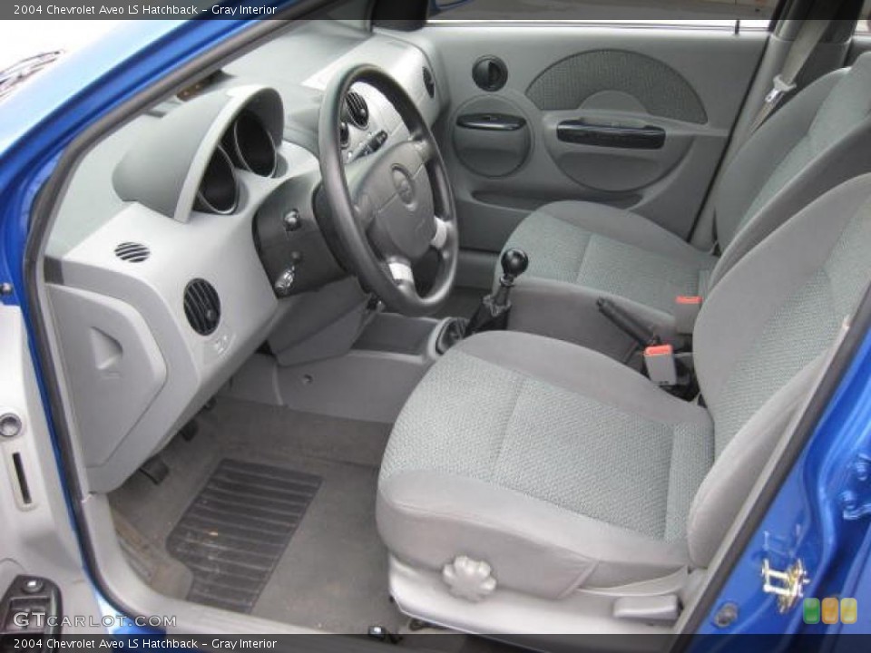 Gray Interior Photo for the 2004 Chevrolet Aveo LS Hatchback #46702911
