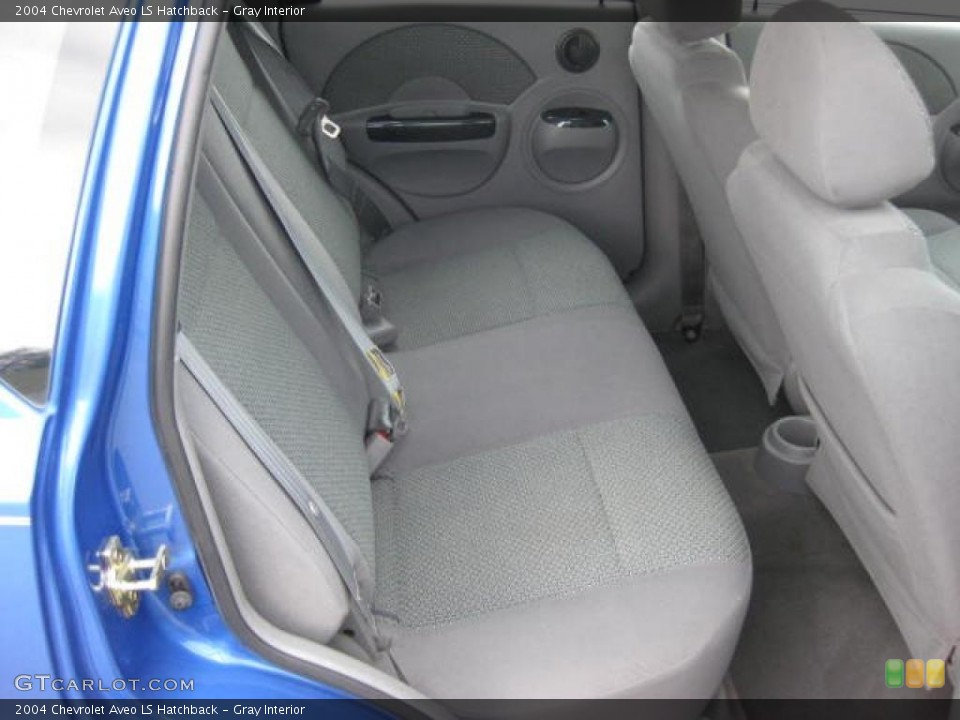 Gray Interior Photo for the 2004 Chevrolet Aveo LS Hatchback #46703016
