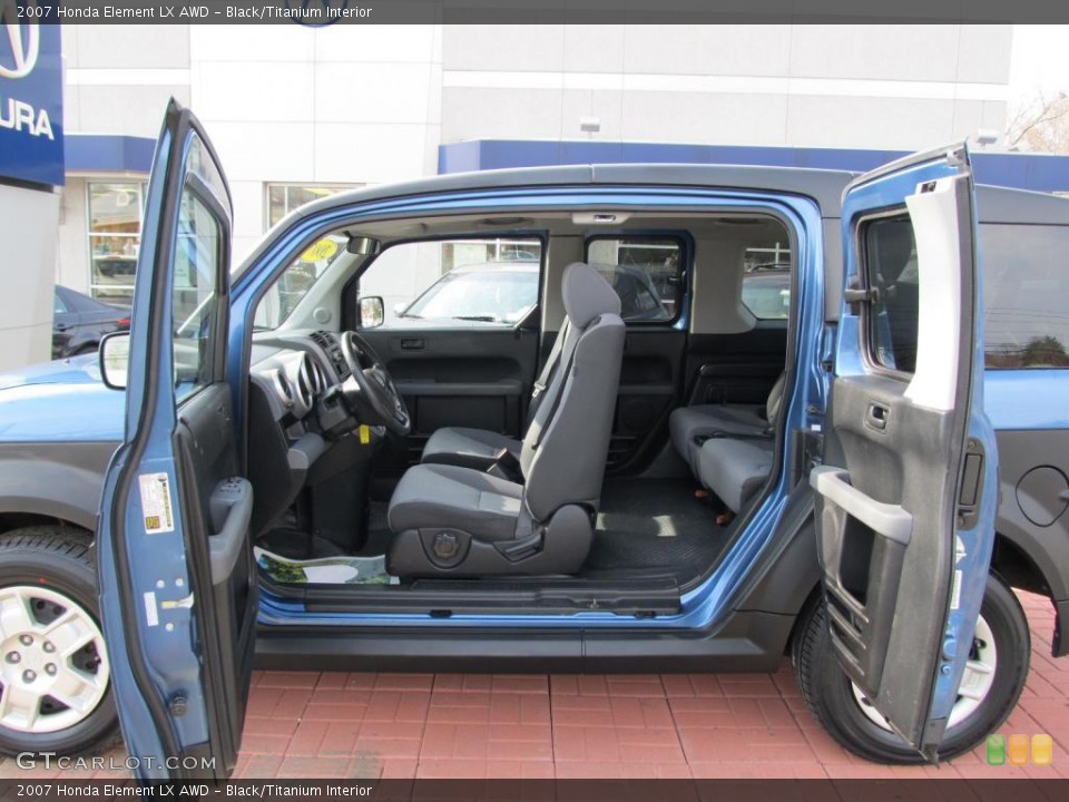 Black/Titanium Interior Photo for the 2007 Honda Element LX AWD #46703178