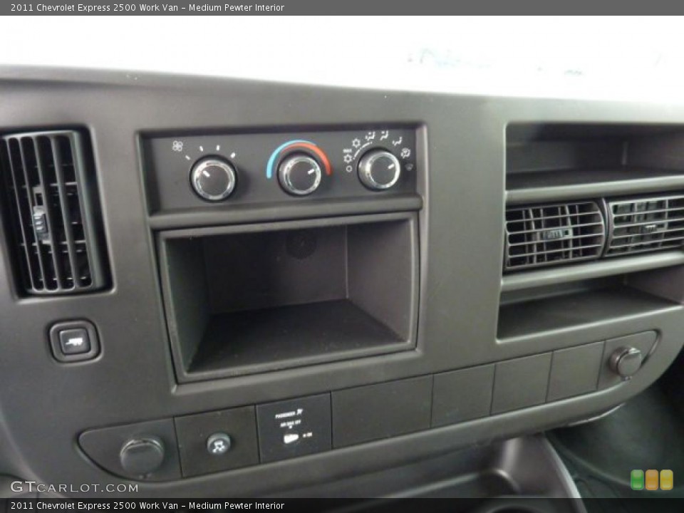 Medium Pewter Interior Controls for the 2011 Chevrolet Express 2500 Work Van #46704759