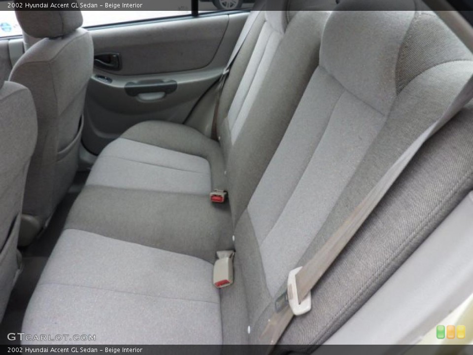 Beige Interior Photo for the 2002 Hyundai Accent GL Sedan #46710309