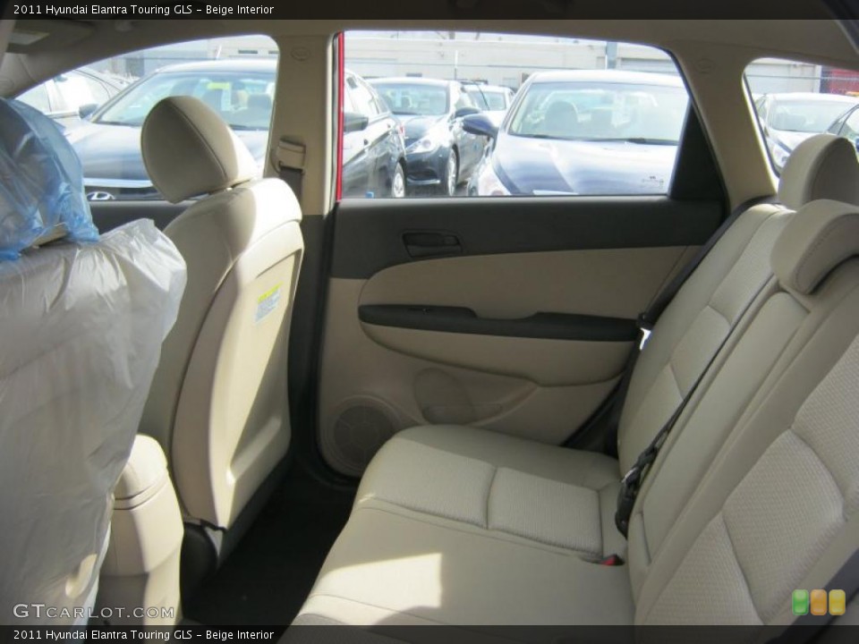 Beige Interior Photo for the 2011 Hyundai Elantra Touring GLS #46711596
