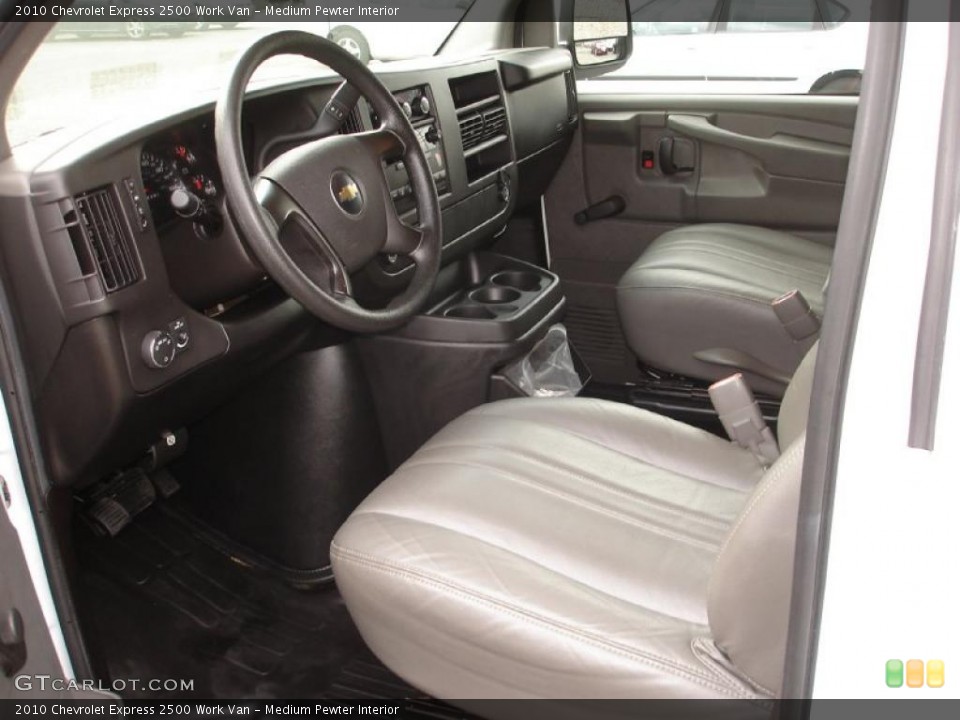 Medium Pewter Interior Photo for the 2010 Chevrolet Express 2500 Work Van #46717668