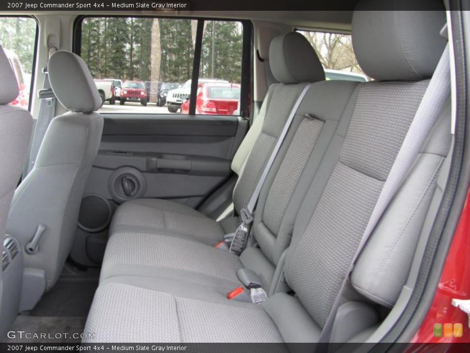 Medium Slate Gray Interior Photo for the 2007 Jeep Commander Sport 4x4 #46718016