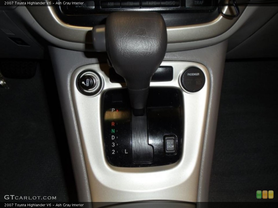 Ash Gray Interior Transmission for the 2007 Toyota Highlander V6 #46719141