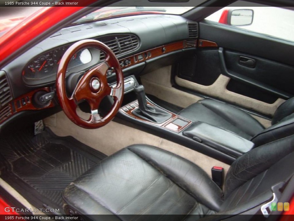 Black 1985 Porsche 944 Interiors