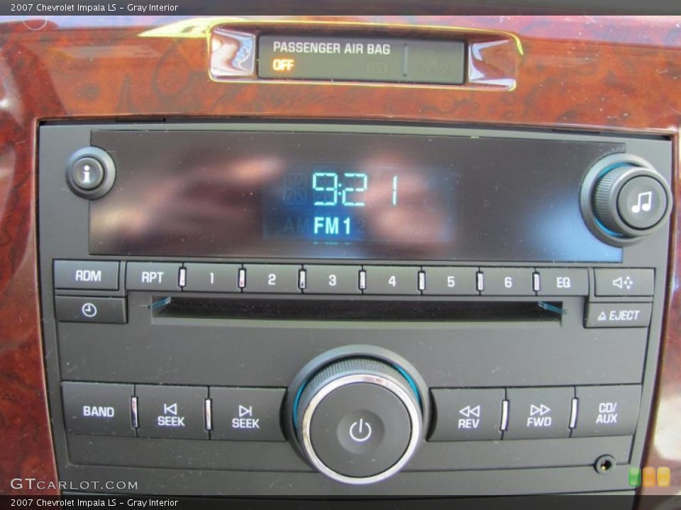 Gray Interior Controls for the 2007 Chevrolet Impala LS #46721370
