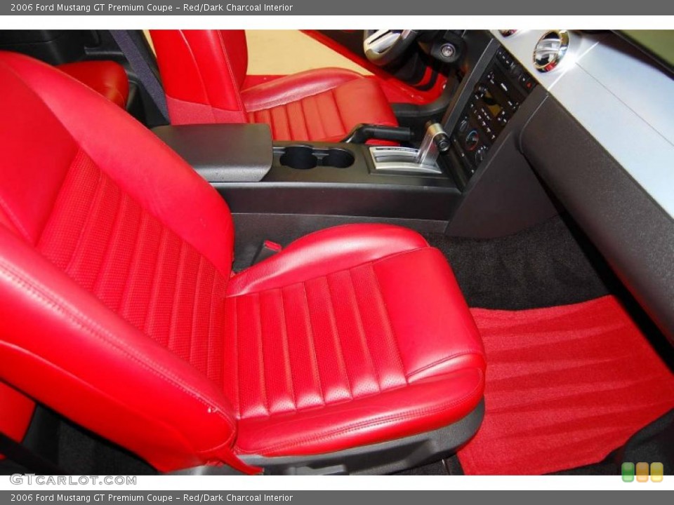 Red/Dark Charcoal Interior Photo for the 2006 Ford Mustang GT Premium Coupe #46723509