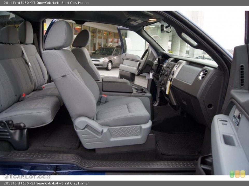 Steel Gray Interior Photo for the 2011 Ford F150 XLT SuperCab 4x4 #46724778