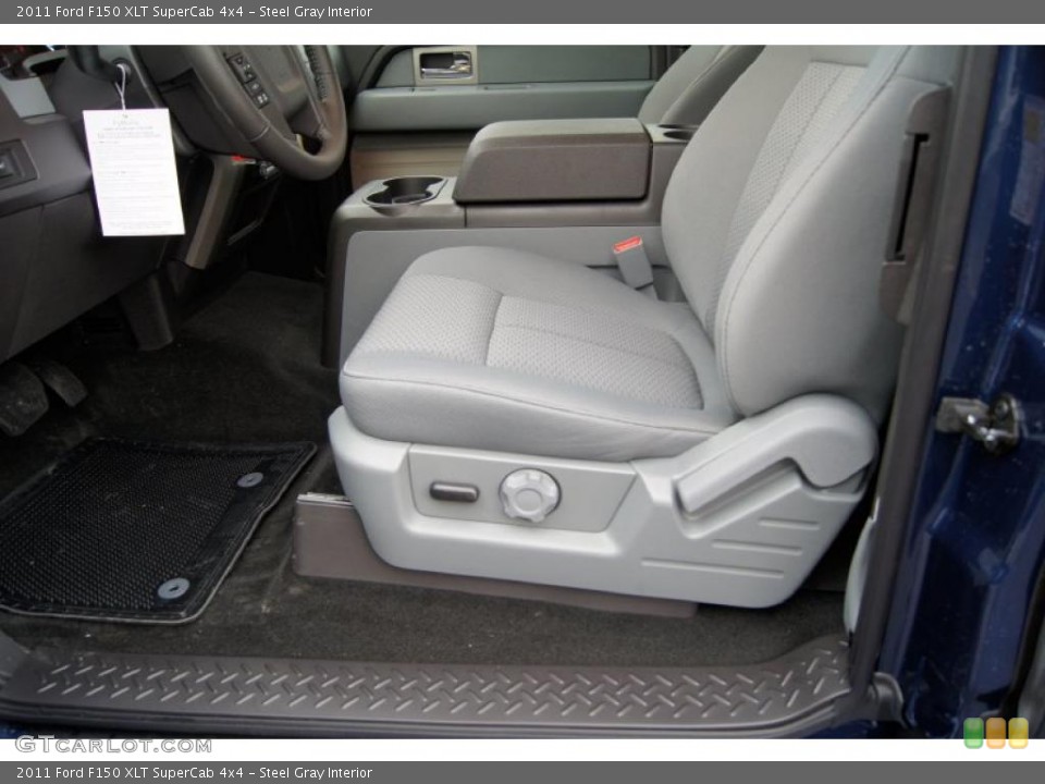 Steel Gray Interior Photo for the 2011 Ford F150 XLT SuperCab 4x4 #46724940