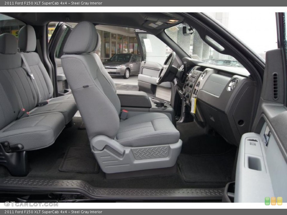 Steel Gray Interior Photo for the 2011 Ford F150 XLT SuperCab 4x4 #46725384