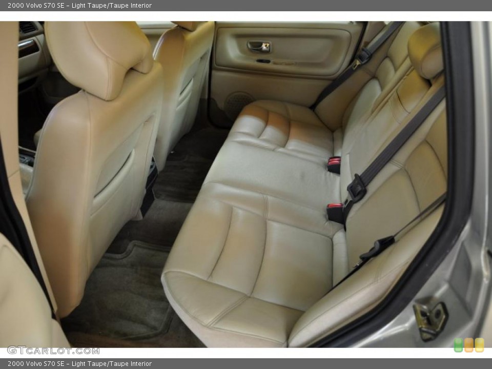 Light Taupe/Taupe Interior Photo for the 2000 Volvo S70 SE #46726104
