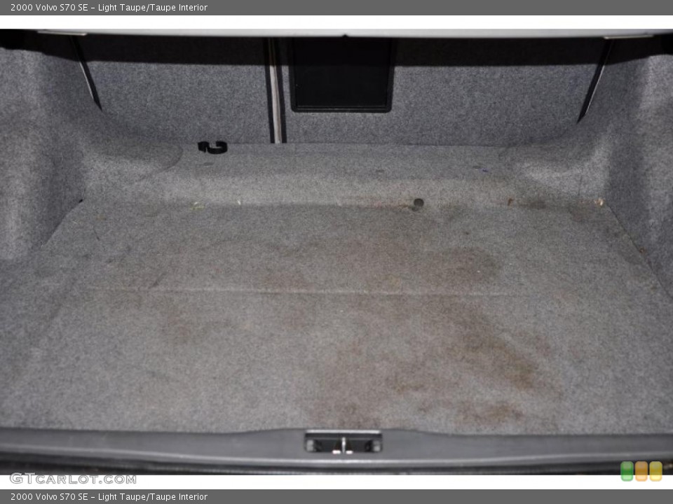 Light Taupe/Taupe Interior Trunk for the 2000 Volvo S70 SE #46726114