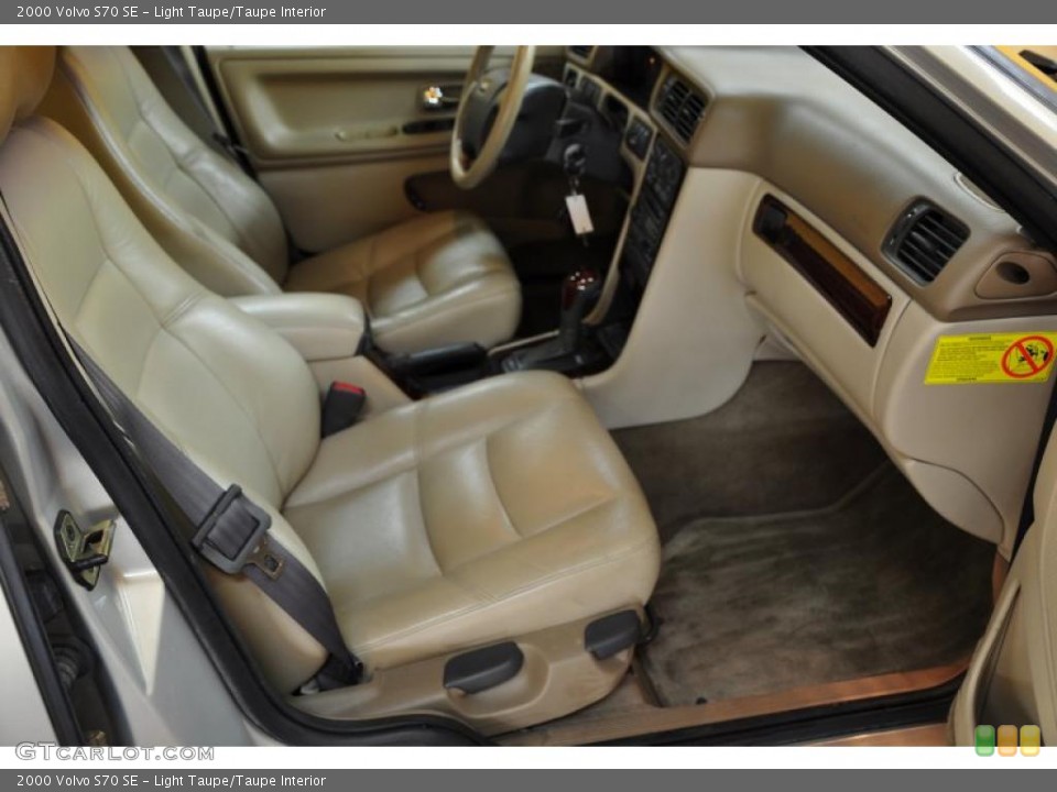 Light Taupe/Taupe 2000 Volvo S70 Interiors