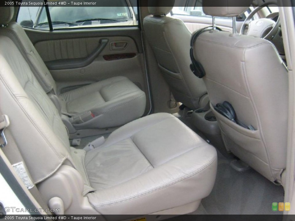 Taupe Interior Photo for the 2005 Toyota Sequoia Limited 4WD #46726908