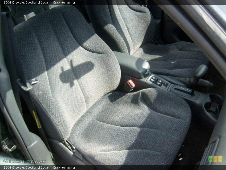 Graphite Interior Photo for the 2004 Chevrolet Cavalier LS Sedan #46728654