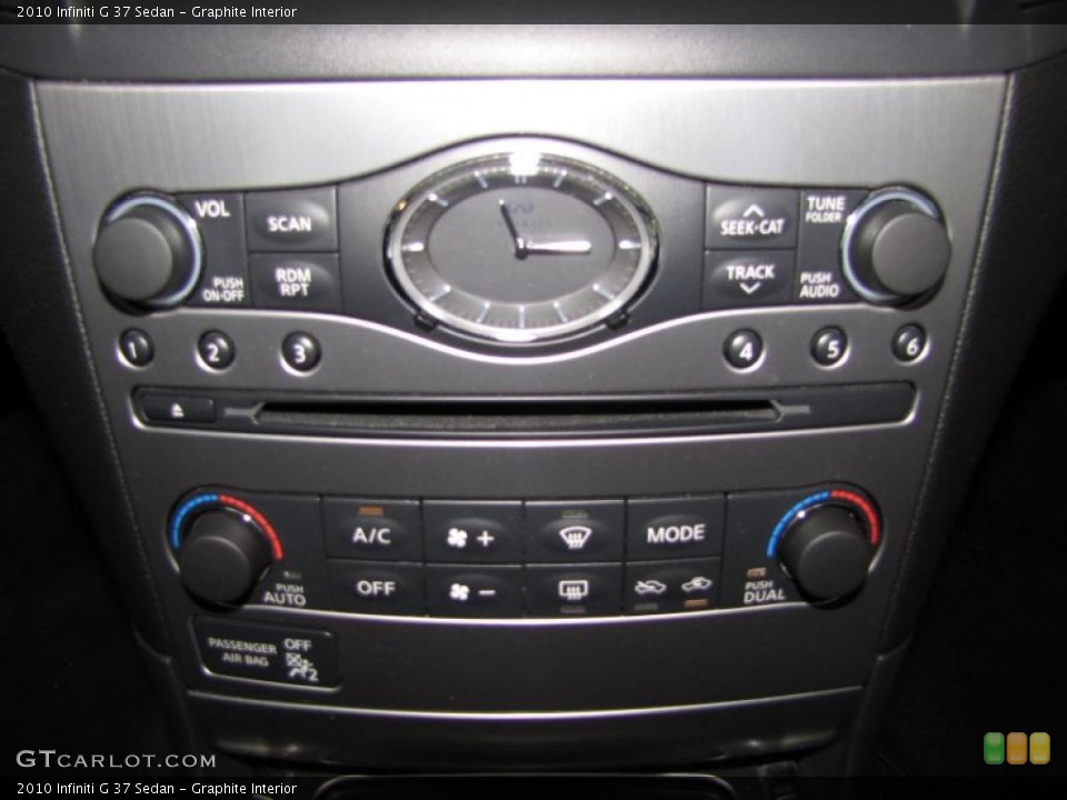 Graphite Interior Controls for the 2010 Infiniti G 37 Sedan #46730067