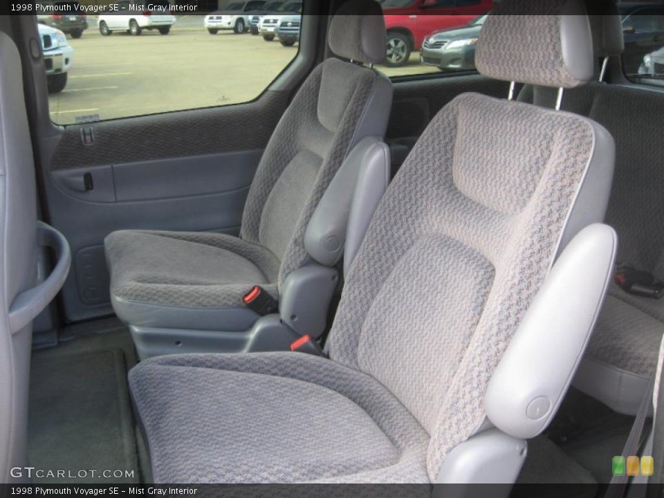 Mist Gray Interior Photo for the 1998 Plymouth Voyager SE #46732299