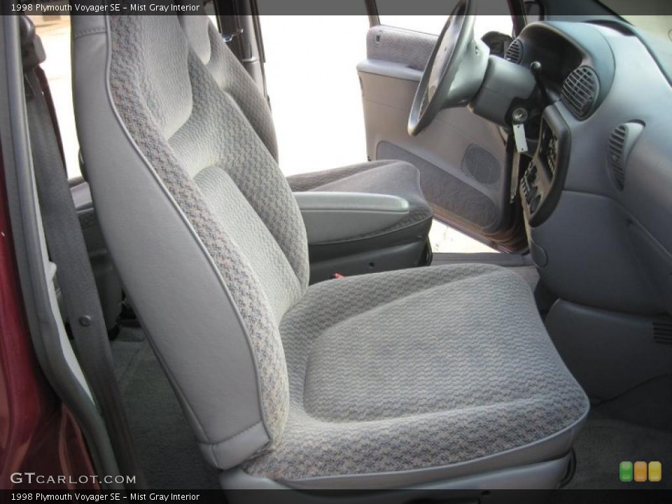 Mist Gray Interior Photo for the 1998 Plymouth Voyager SE #46732347