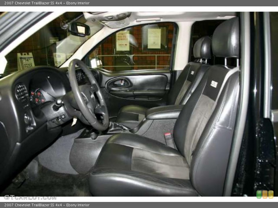 Ebony Interior Photo for the 2007 Chevrolet TrailBlazer SS 4x4 #46735758