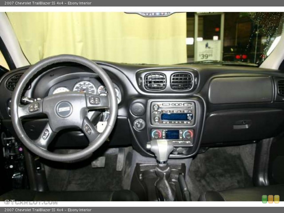 Ebony Interior Dashboard for the 2007 Chevrolet TrailBlazer SS 4x4 #46735785