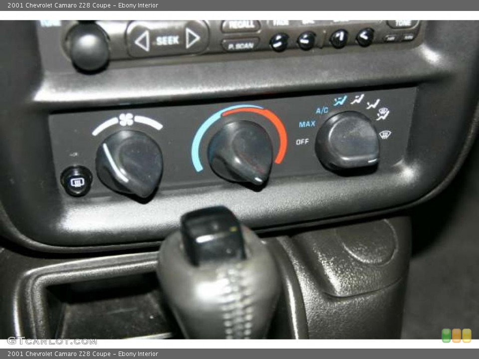 Ebony Interior Controls for the 2001 Chevrolet Camaro Z28 Coupe #46736994