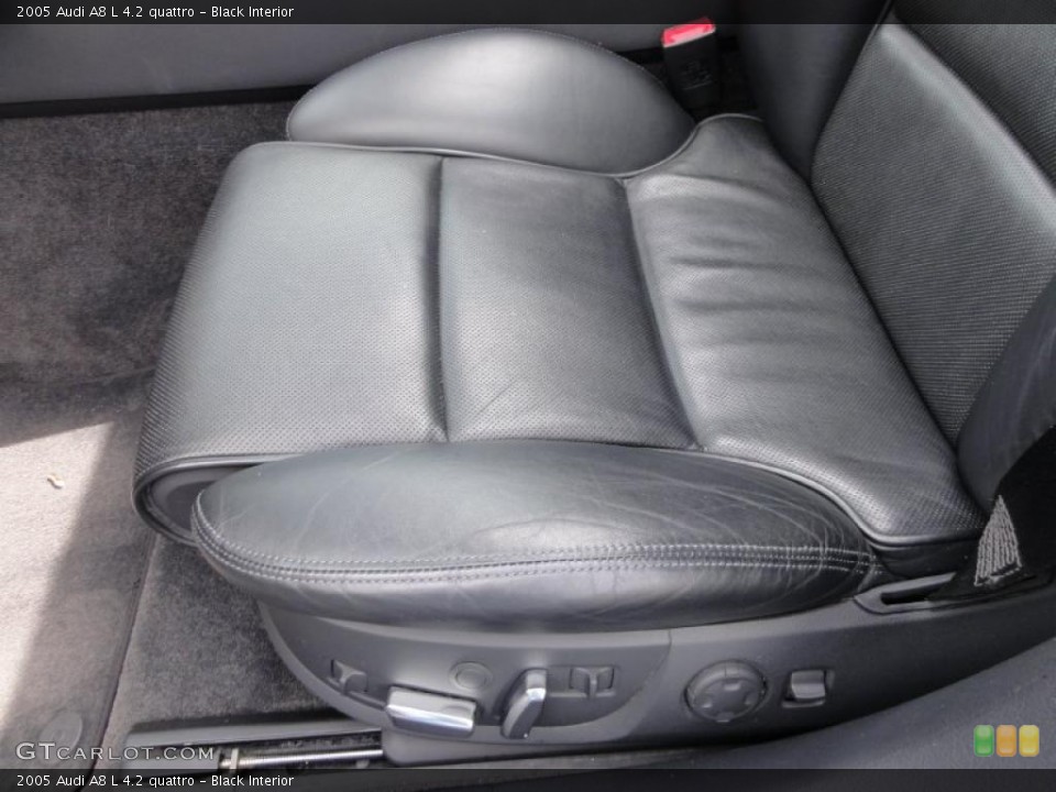 Black Interior Photo for the 2005 Audi A8 L 4.2 quattro #46739695